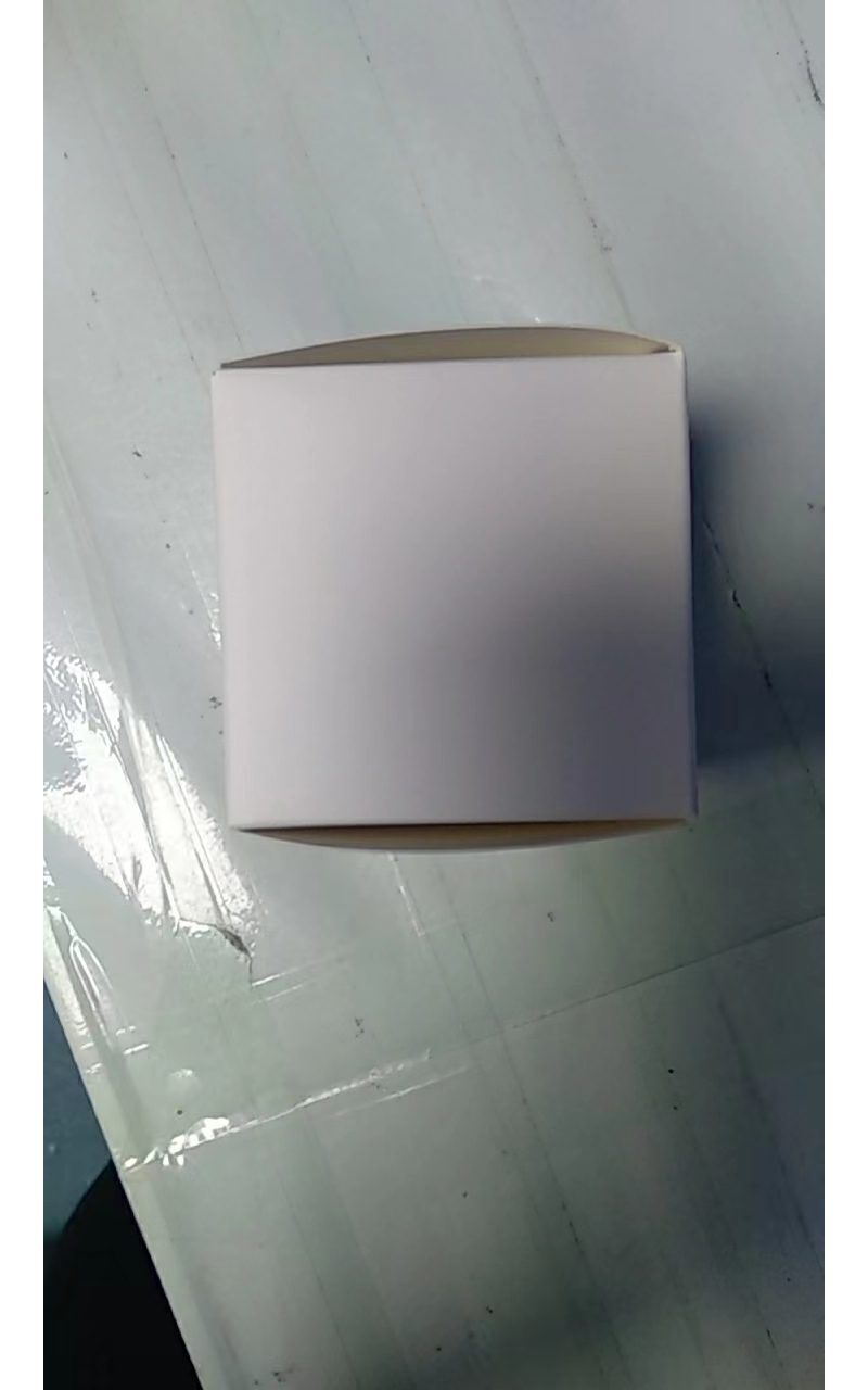 565744881