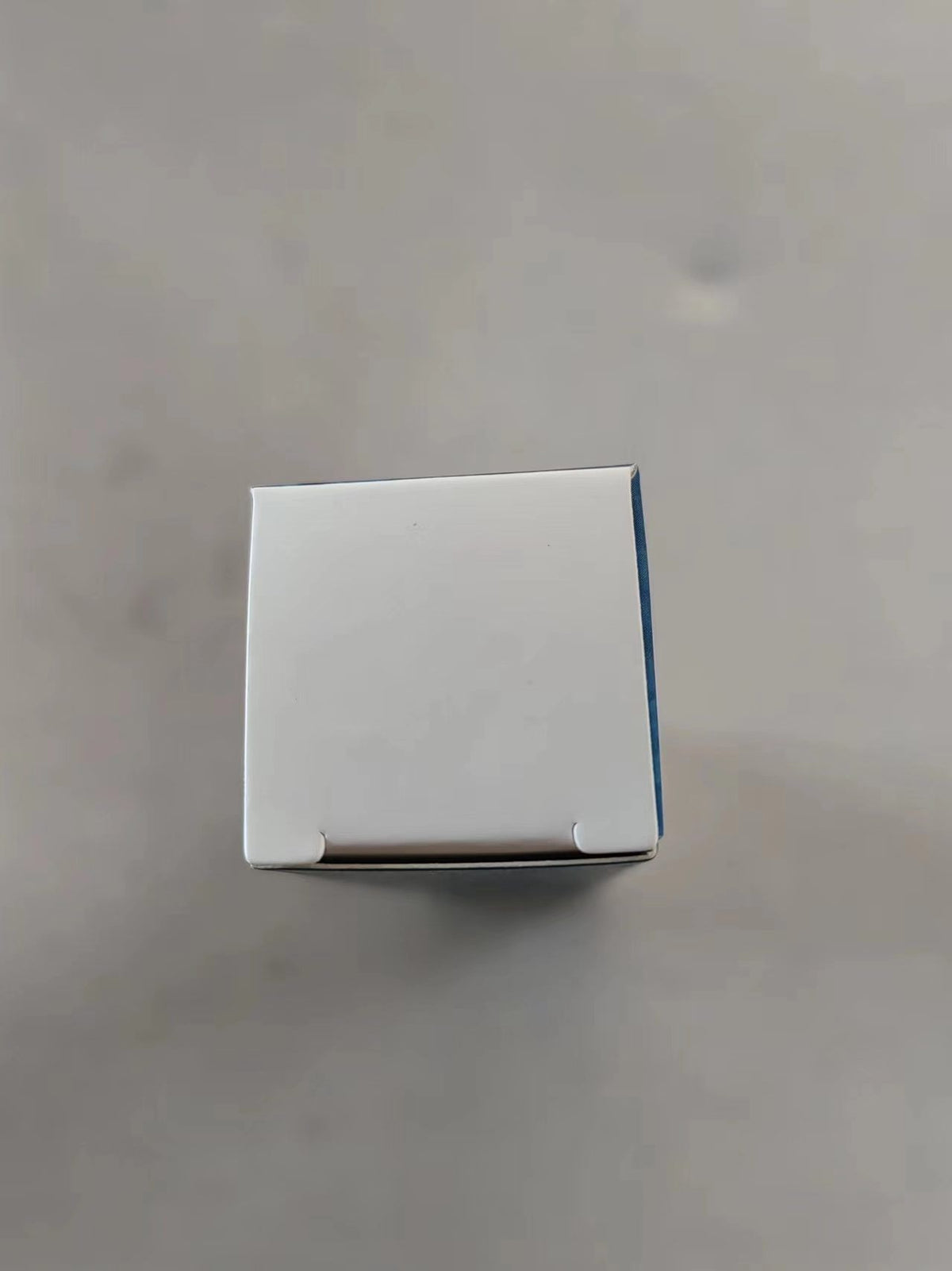 565746031