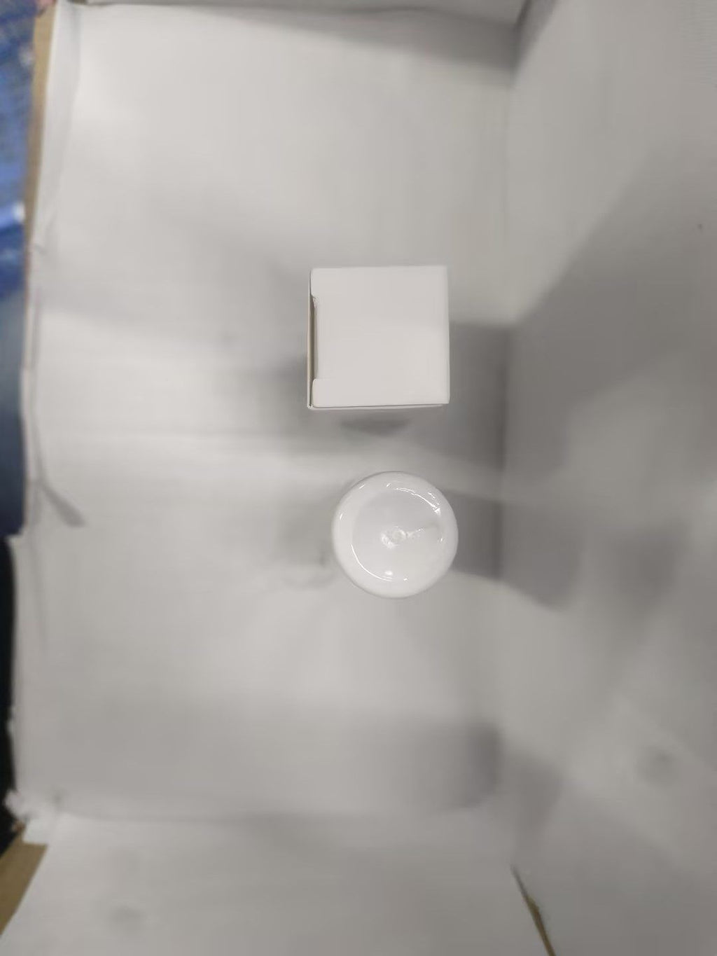565751761