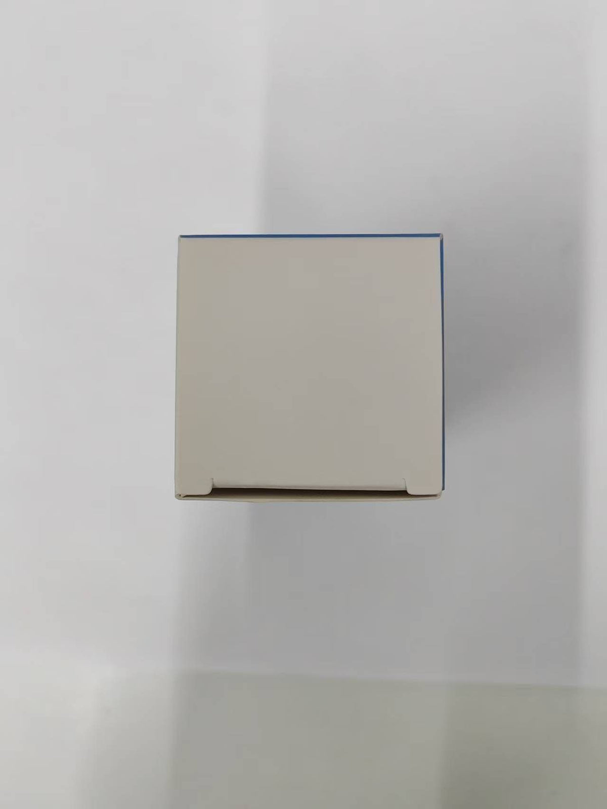 565754161