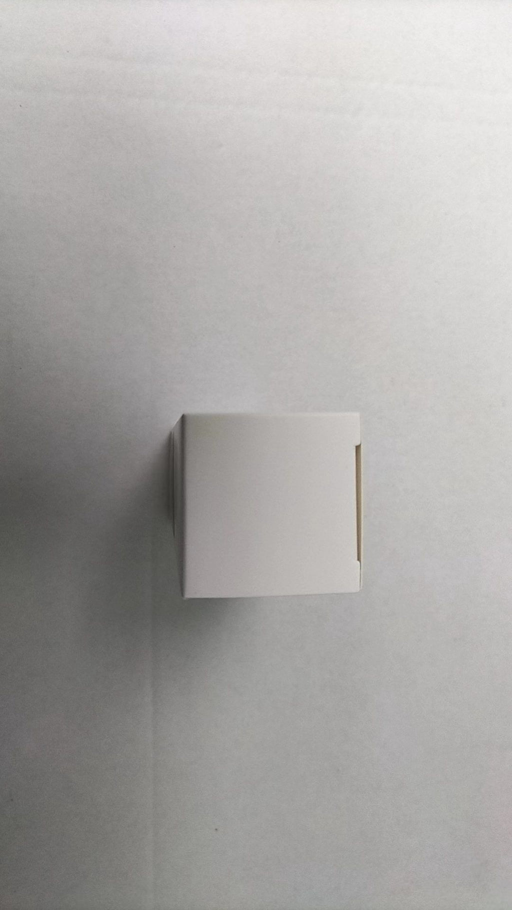 565760941