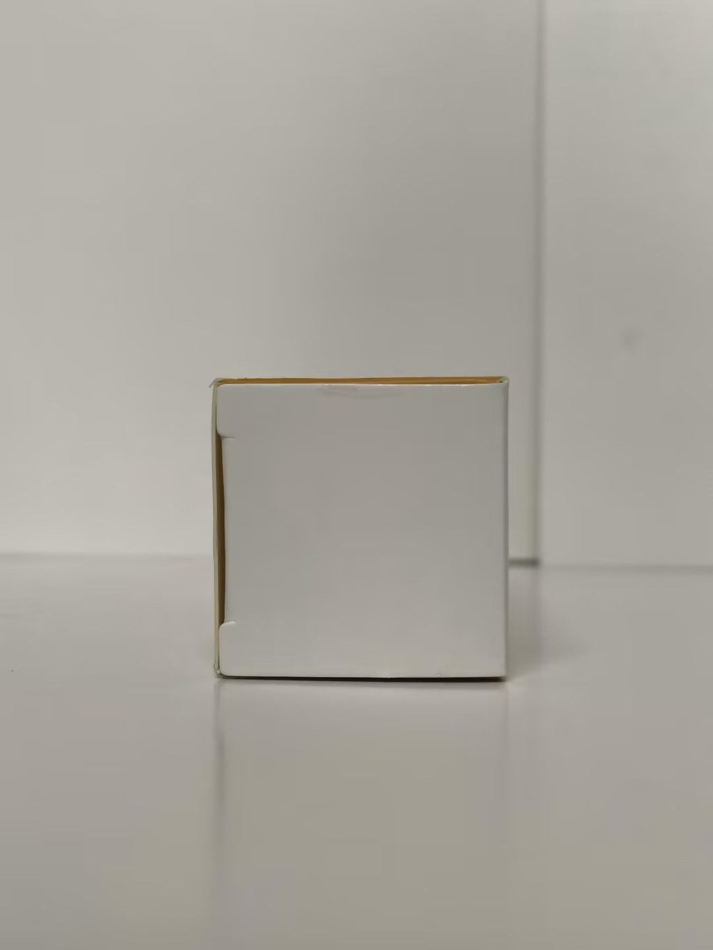 565745061