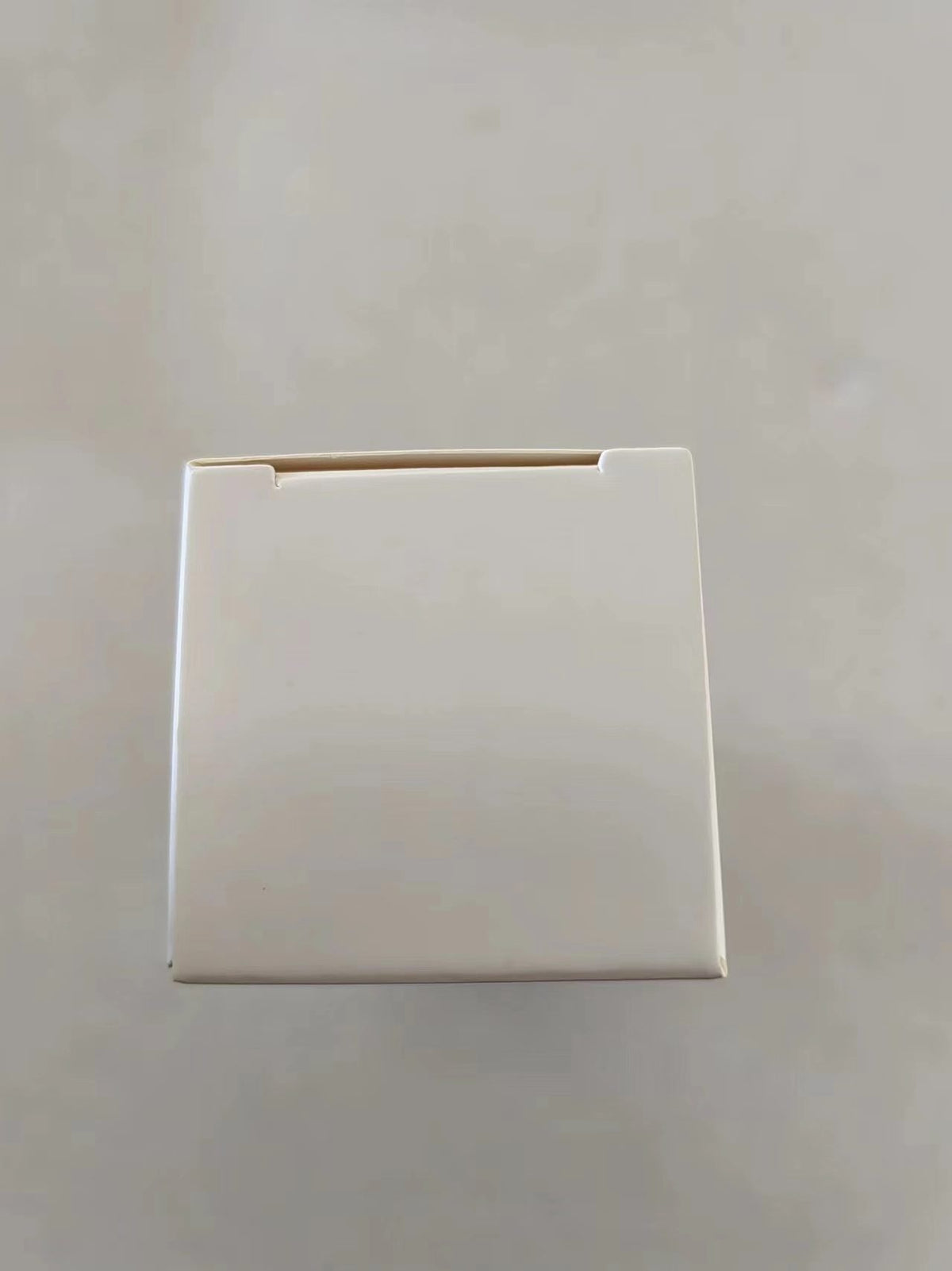 565750951